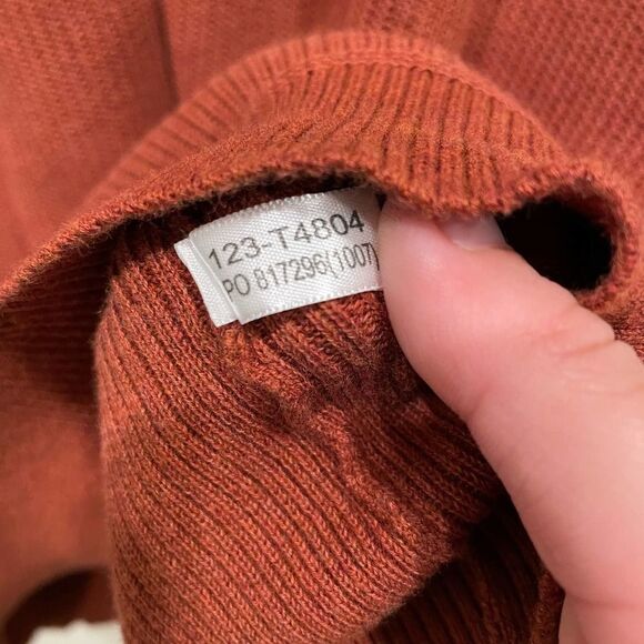 Tommy Bahama Men’s Dark Orange Sweater - Size: Medium - Picture 7 of 7